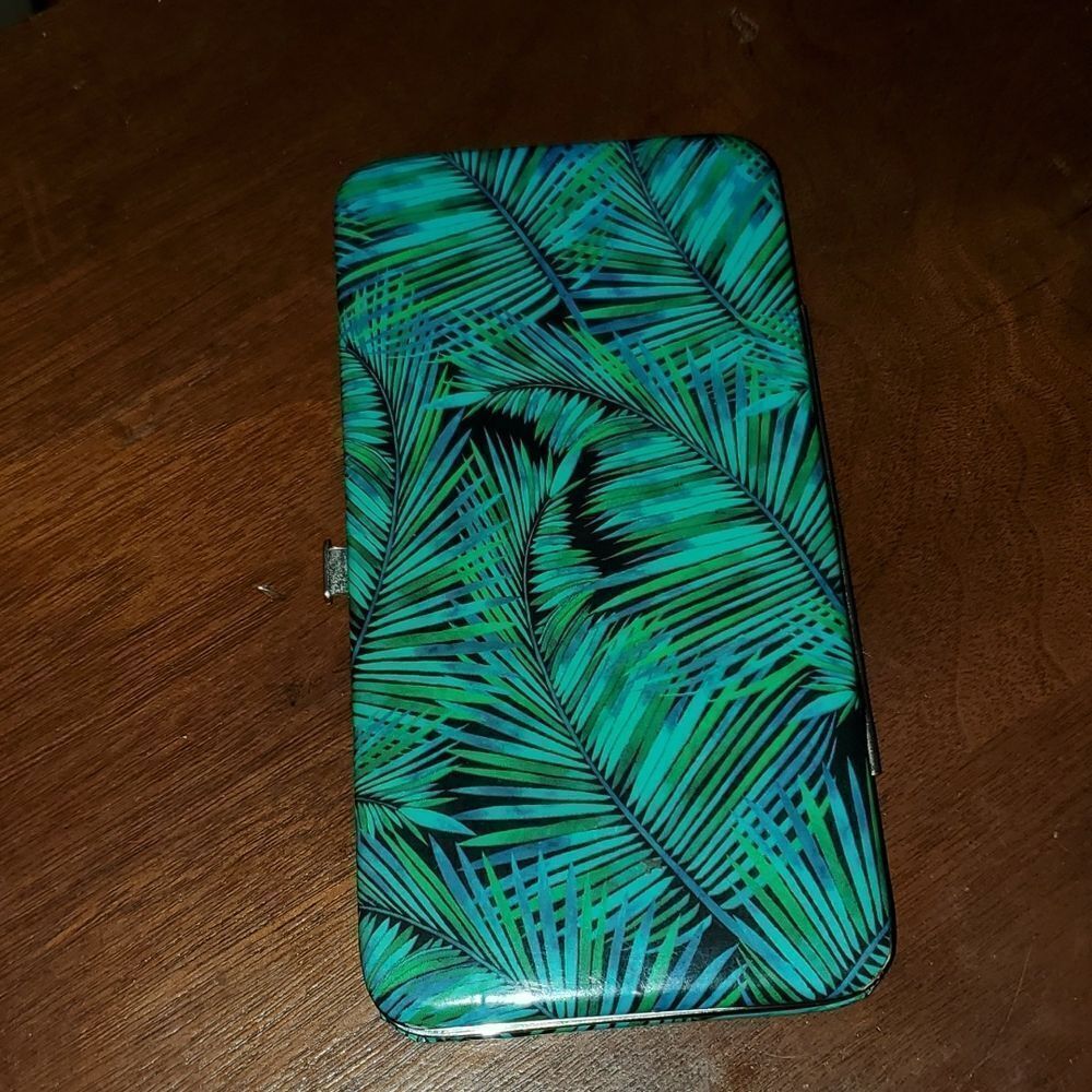 Where My Beaches At? Wallet By Icing - image 2